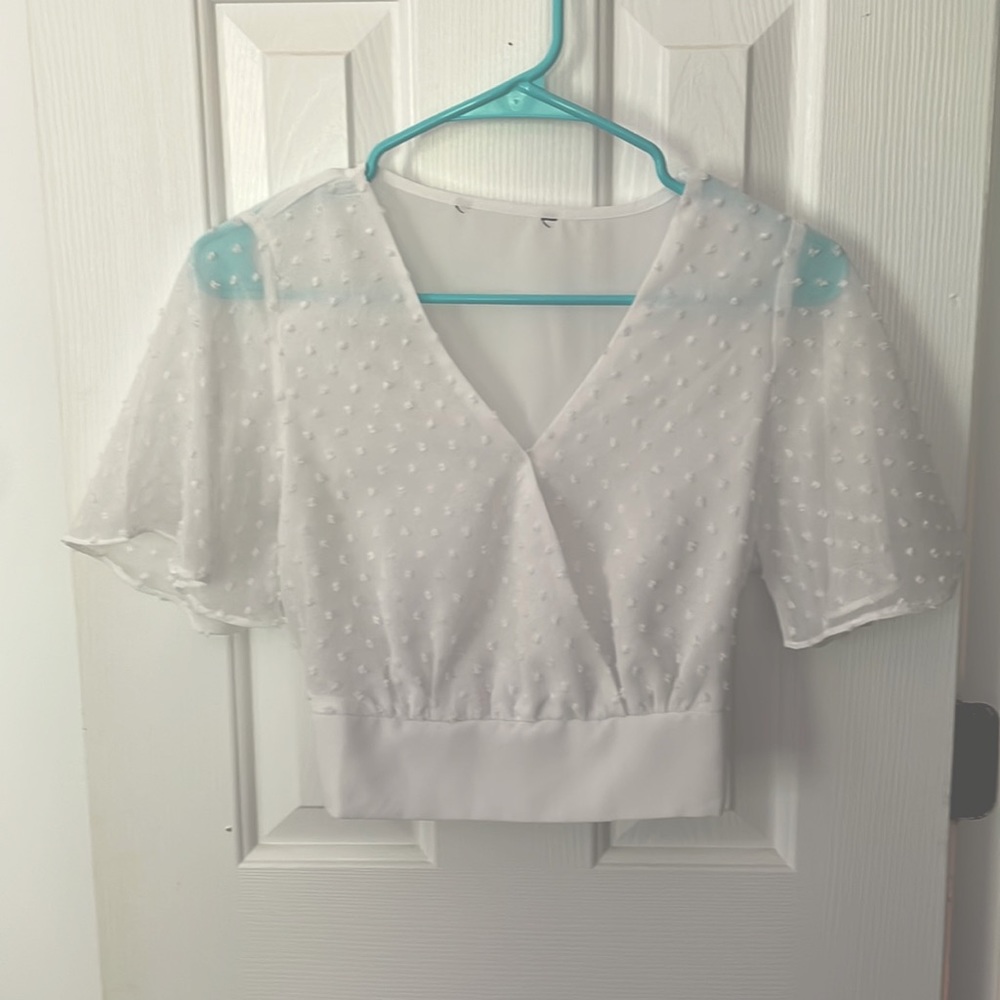 Cute V-neck Flowy Arm Crop top